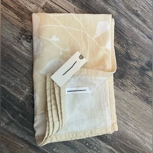 Anthropologie dish towel, NWT
